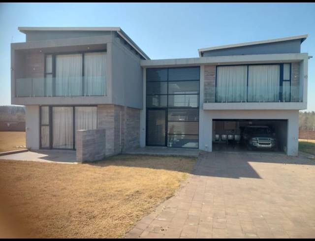 4 BEDROOM HOUSE FOR SALE IN LANSERIA